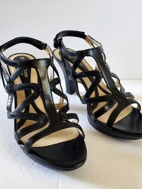 Naturalizer Black Strappy High Heel Sandals 8.5M